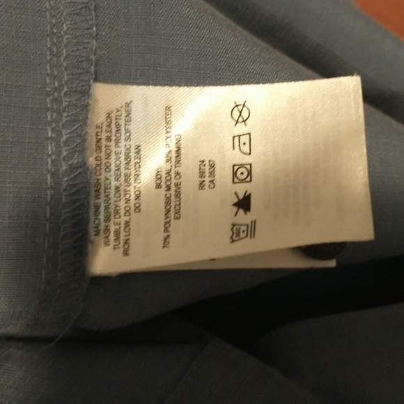 Columbia men's size M short-sleeved button down shirt - Picture 10 of 10